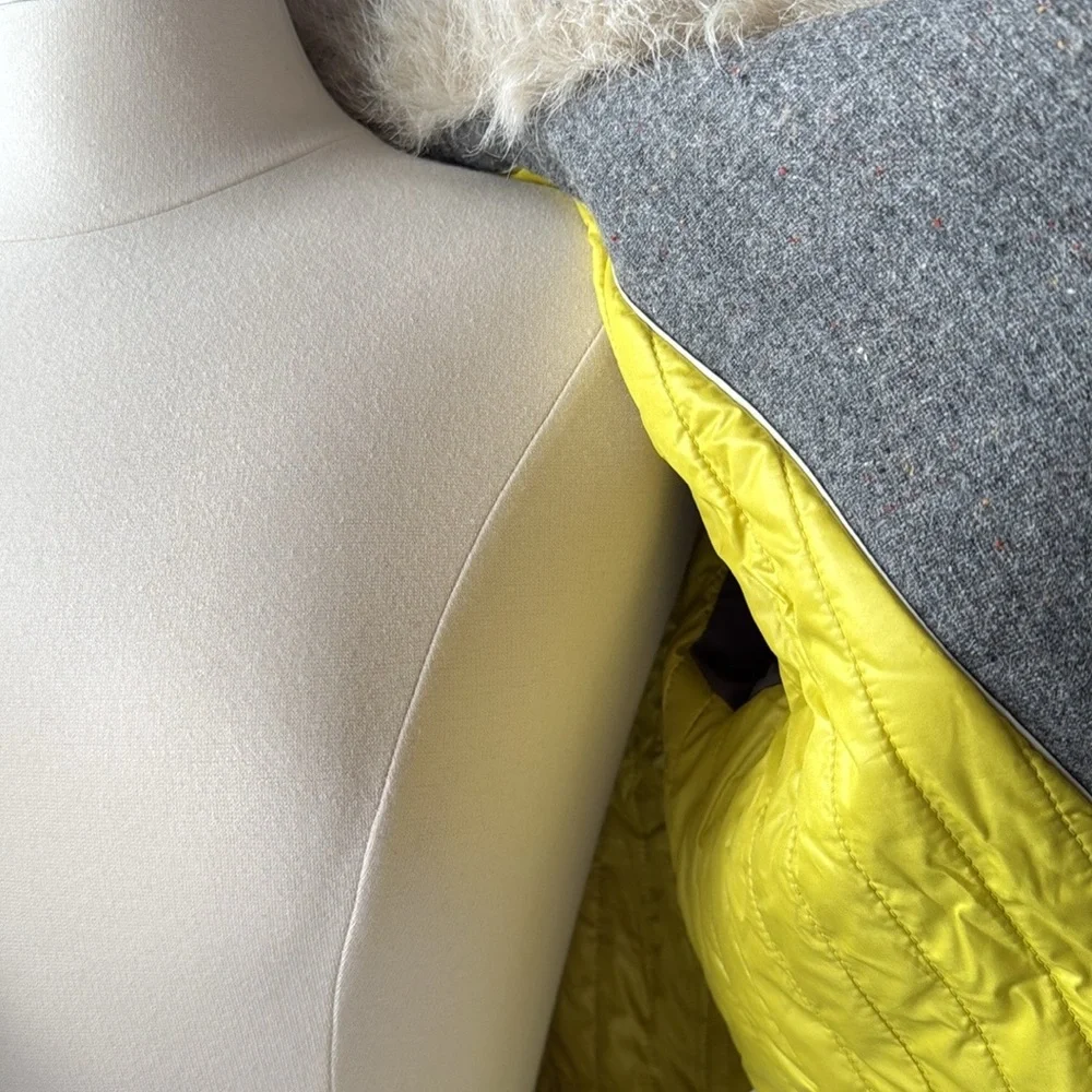 Banana Republic Gray Plaid Jacket with Faux Fur Collar | M Petite - Picture 13 of 15